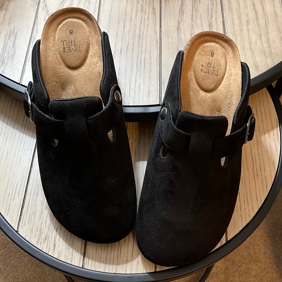 Time and Tru Shoes - NWOT mule shoes super cute and comfy never worn too big ❤️❤️❤️